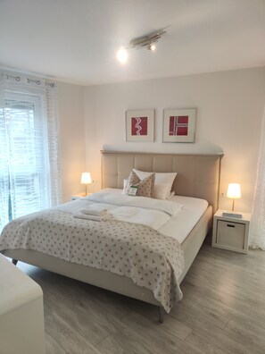 Family Apartment | Blackout drapes, iron/ironing board, free WiFi, bed sheets - Hotel Restaurant Zum Reussenstein (Boeblingen)