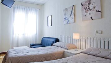 Classic Room | In-room safe, desk, iron/ironing board, free WiFi