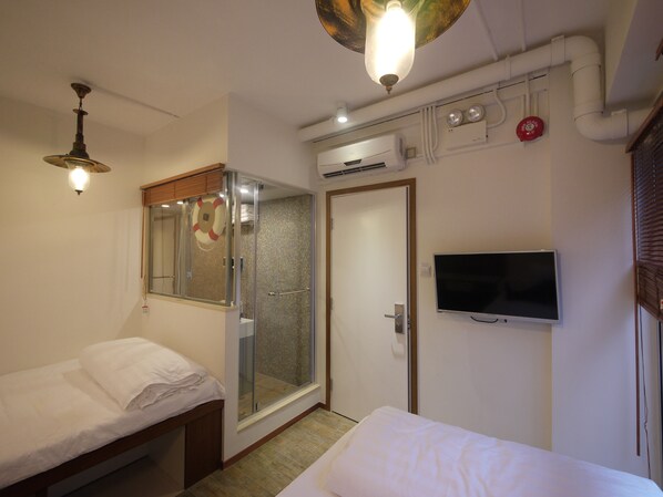 家庭房 | 办公桌、免费 WiFi