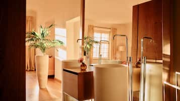 Suite, 1 Bedroom | Bathroom | Shower, rainfall showerhead, free toiletries, hair dryer