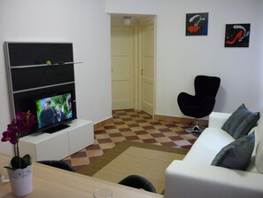 Télévision à écran plat