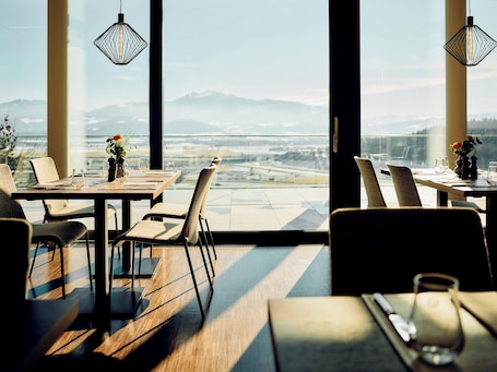 Regional cuisine. TAUROA Schönberghof Spielberg