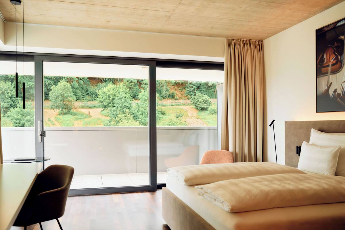Chambre Double, 1 très grand lit, non-fumeurs, climatisation | Literie de qualité supérieure, coffres-forts dans les chambres