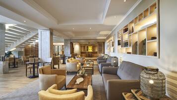 2 bars, 2 bars en bord de piscine