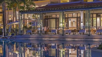 4 Restaurants, Frühstück, Mittagessen, Abendessen, internationale Küche