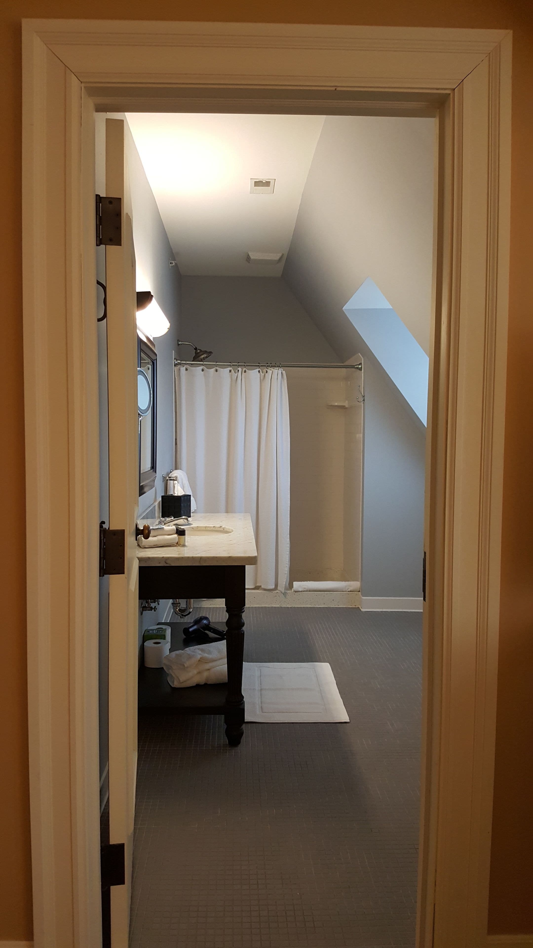 deluxe loft, 1 king bed with sofa bed | bathroom | combined shower/bathtub, hydromassage showerhead, designer toiletries