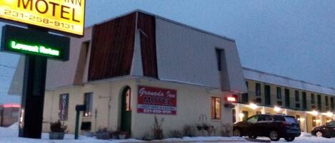 숙박 시설 정면