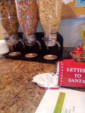 Déjeuner continental gratuit tous les jours