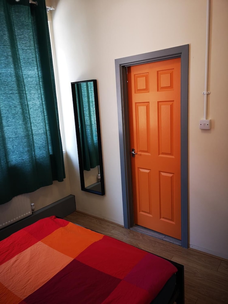 Birmingham Central Backpackers by null