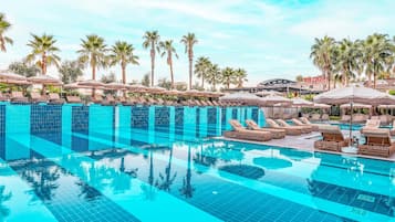 2 indoor pools, 3 outdoor pools, free pool cabanas, pool umbrellas
