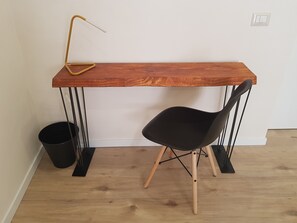 Desk, blackout drapes, rollaway beds, free WiFi - B&B Gisira (Catania)