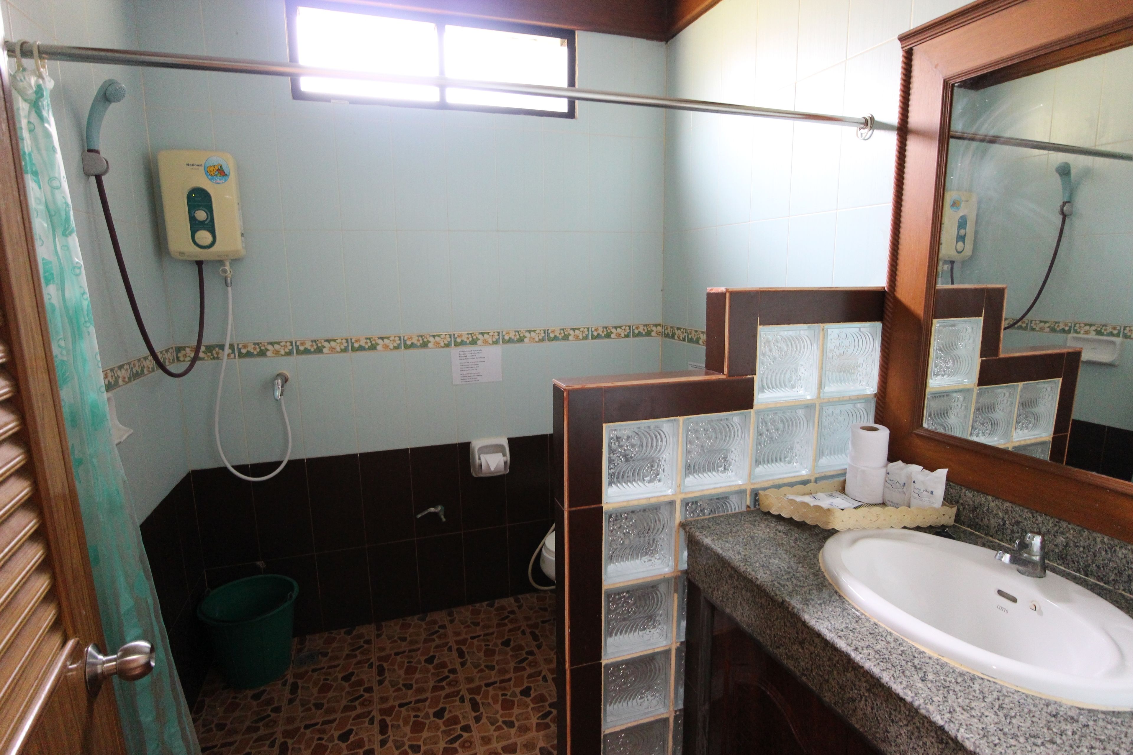 superior room | bathroom | shower, free toiletries