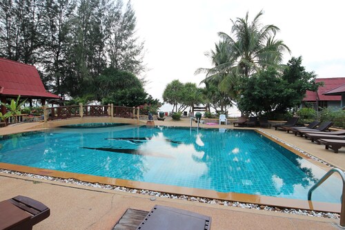 Lanta Villa Resort