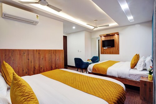 Hotel Cabana 5 Mins Walking Distance From NDLS Station