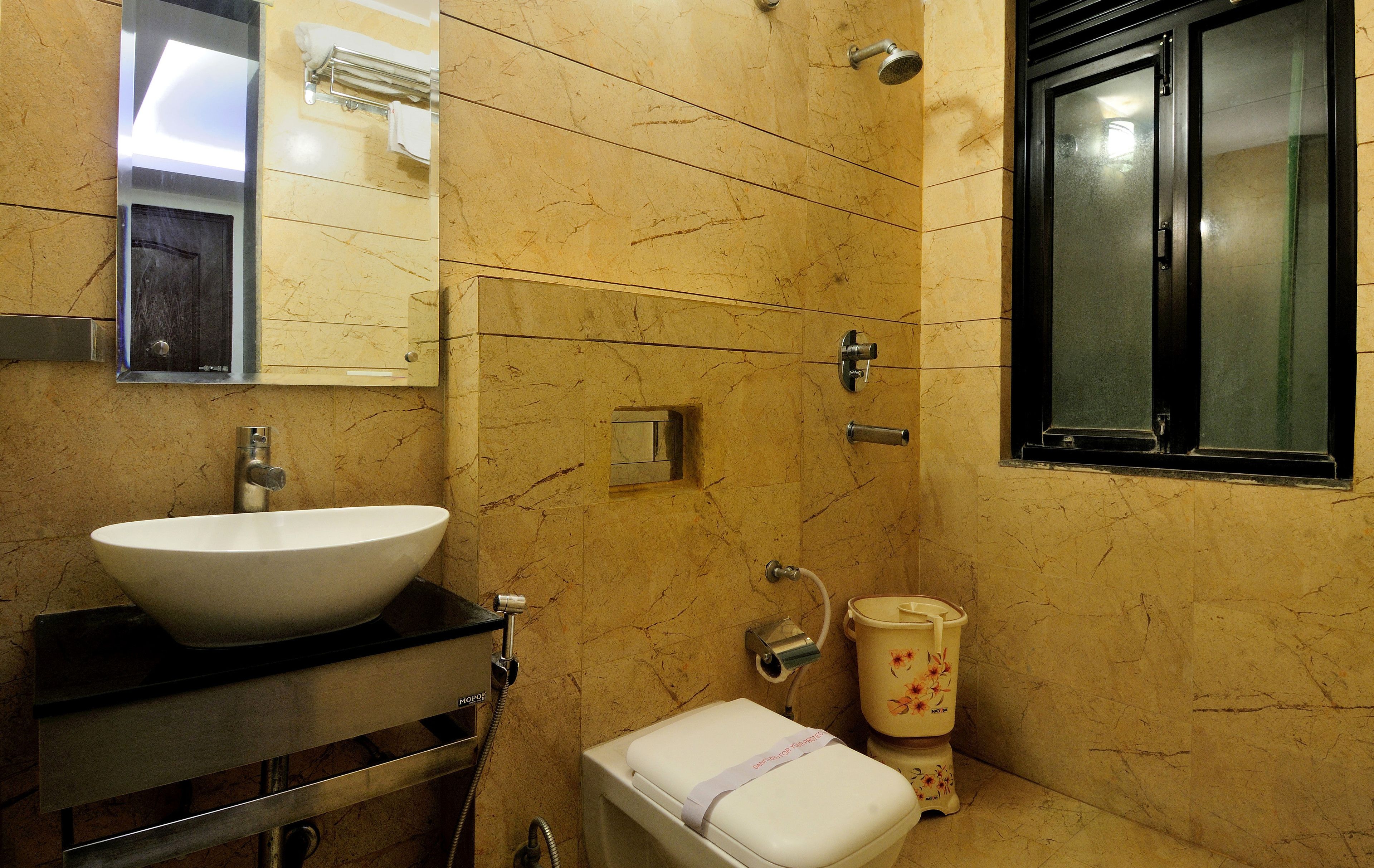 Photo - Hotel Cabana 5 Mins Walking Distance From NDLS Station