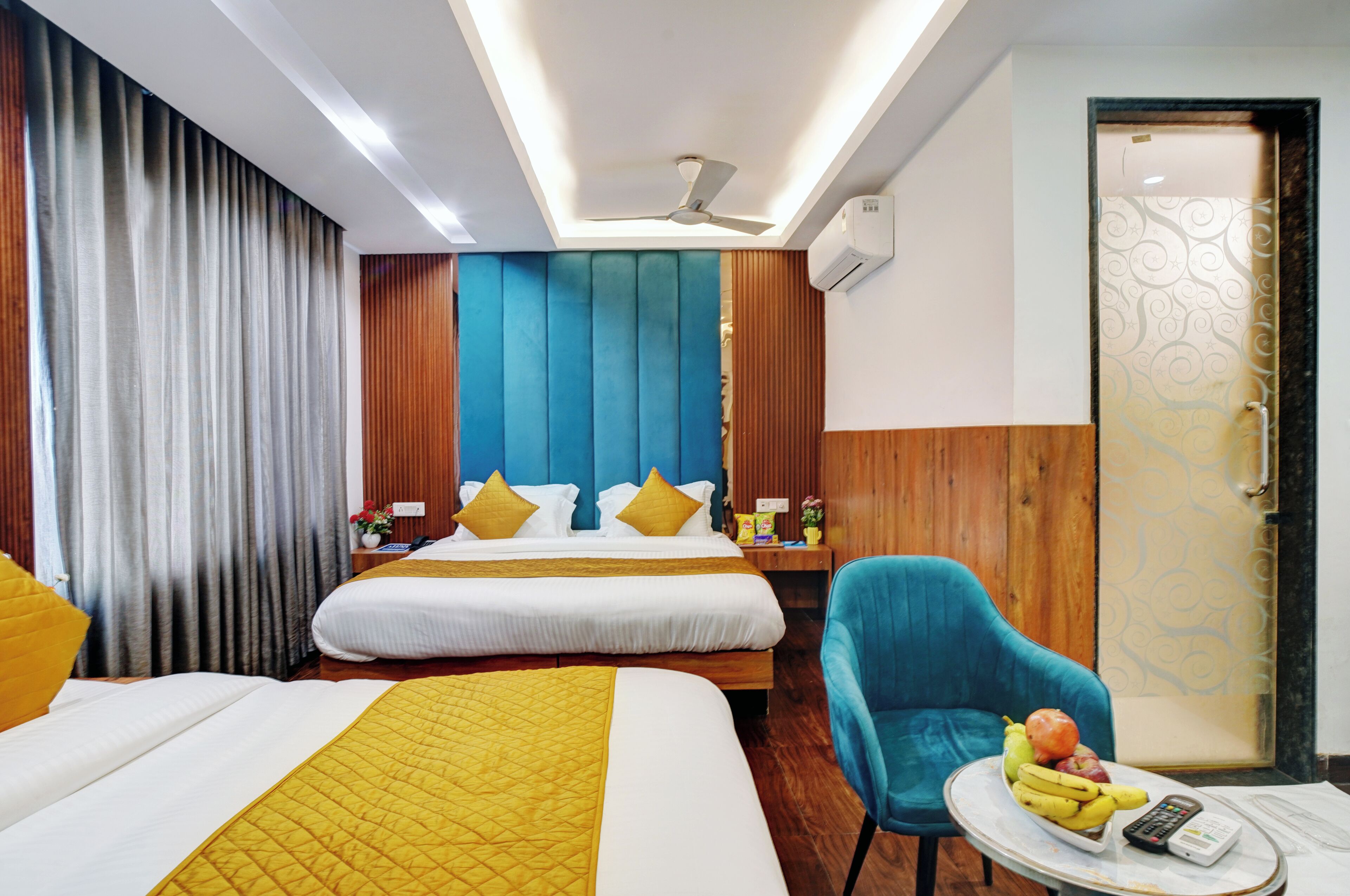 家庭房 | 迷你吧、特色装修、特色家居、办公桌