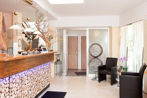 Interior entrance - Hotel Schmidt-Mönnikes (Bochum)