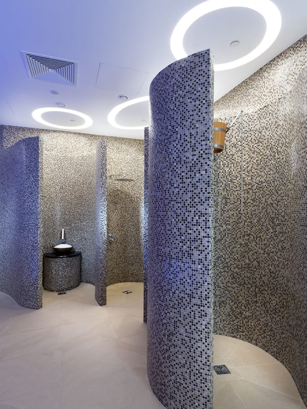 Salas de tratamiento para parejas, sauna y baño de vapor
