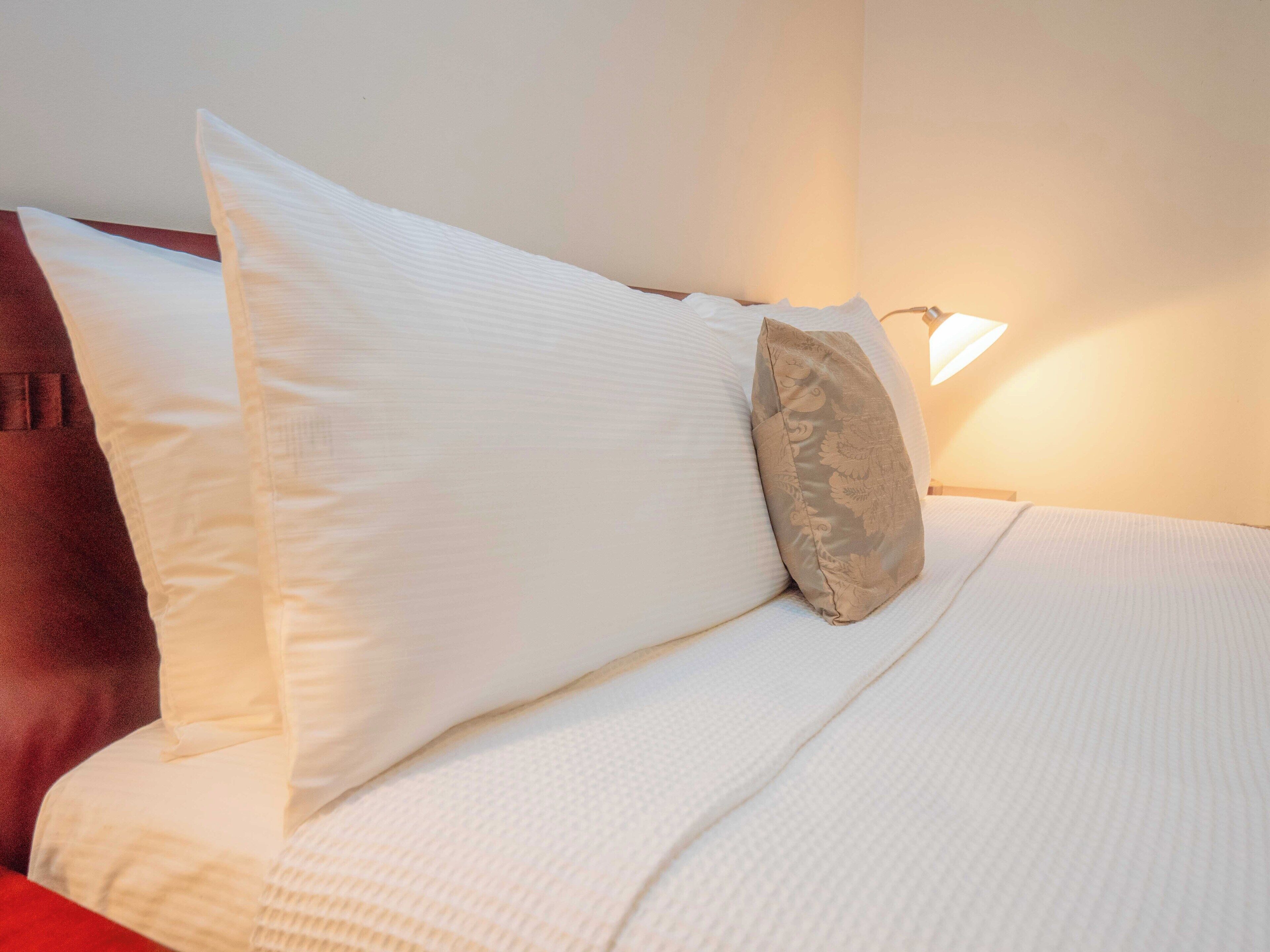 comfort room (king) | in-room safe, desk, laptop workspace, blackout curtains