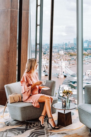 2 bars/lounges, cocktail bar, Champagne bar - Shangri-La The Shard, London (London)