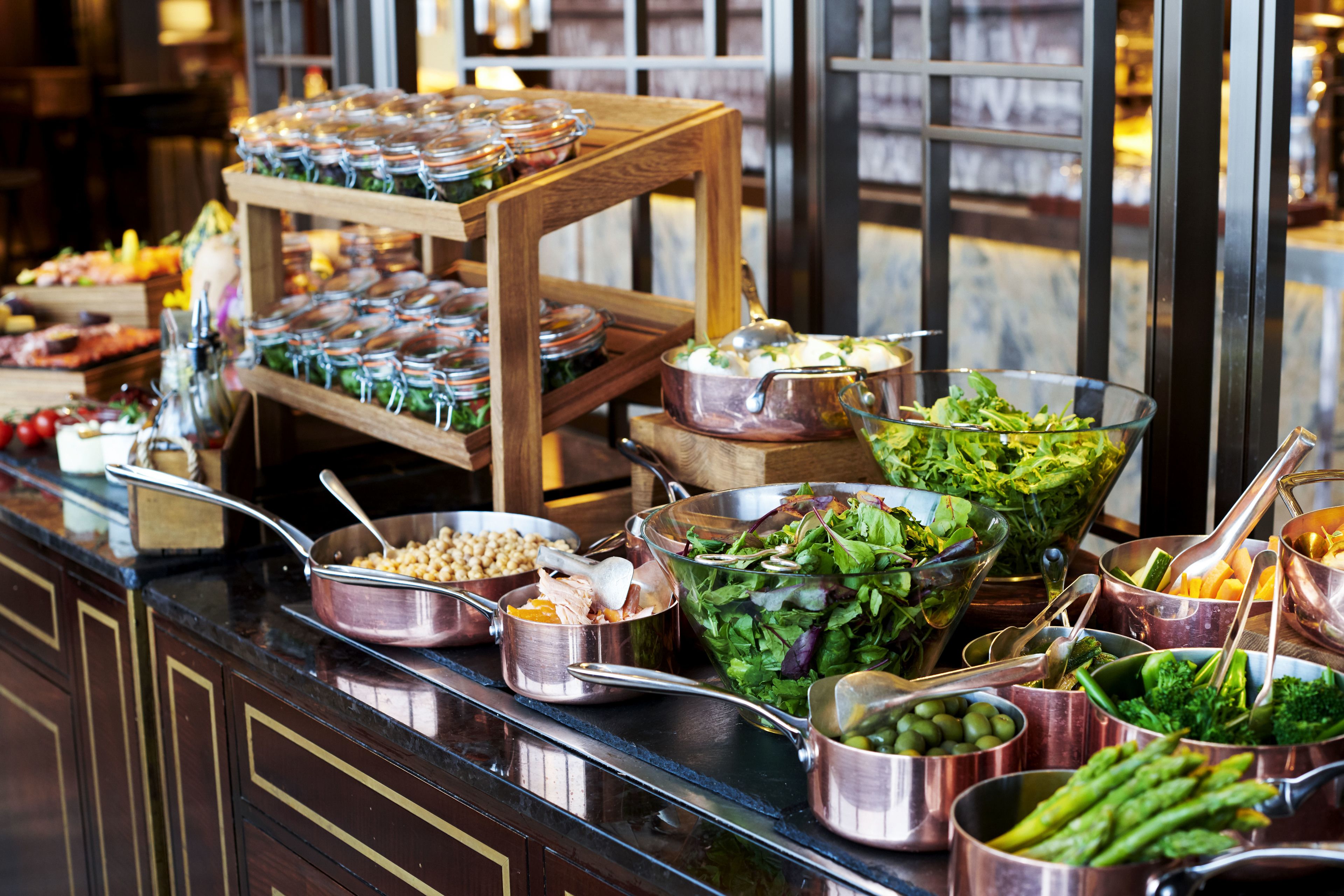 Daily buffet breakfast (GBP 47 per person)