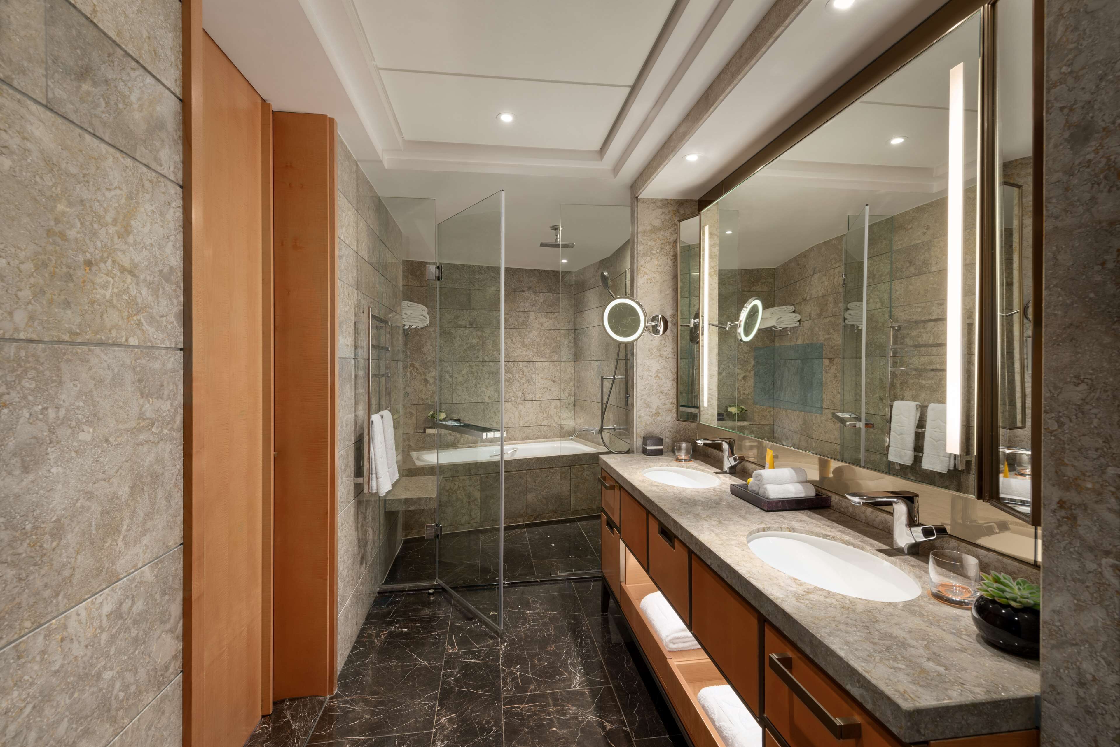 Shangri-La The Shard, London Reviews, Deals & Photos 2025