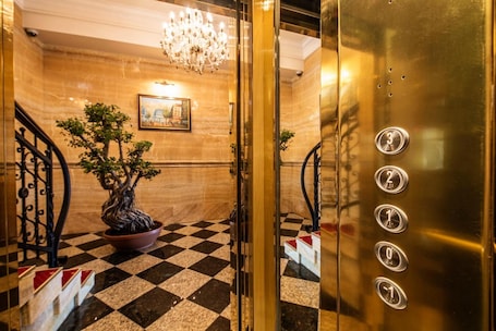 Free toiletries, hair dryer, towels. Hotel Europa