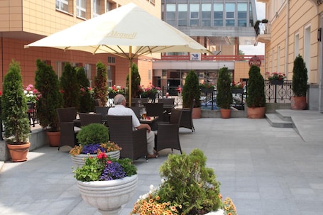 Terrace/patio. Hotel Europa