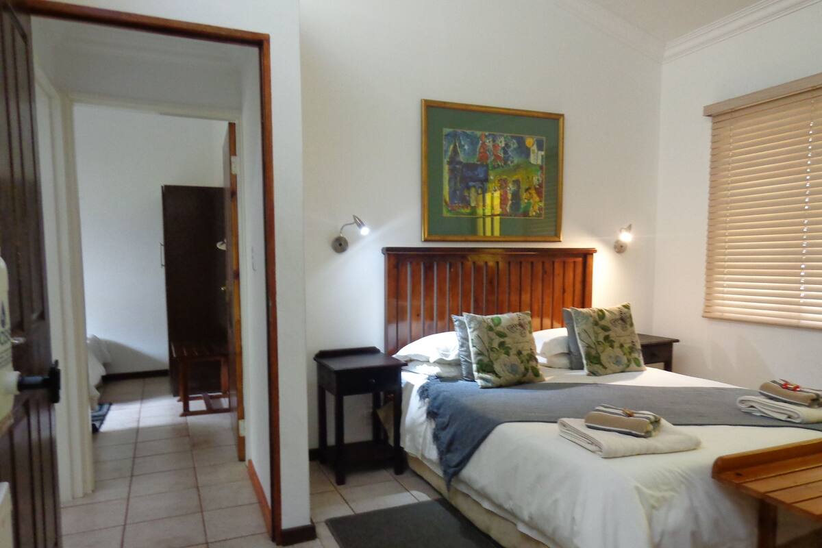 Luxury Room King | ตู้นิรภัยในห้องพัก, โต๊ะทำงาน, เตารีด/โต๊ะรีดผ้า, Wi-Fi ฟ รี