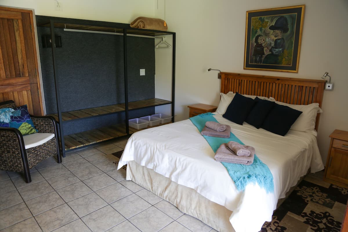 1 bedroom, in-room safe, desk, iron/ironing board