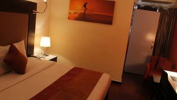 In-room safe, free WiFi