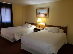 Comfort Double Room, 2 Double Beds | Individually decorated, individually furnished, desk, blackout drapes