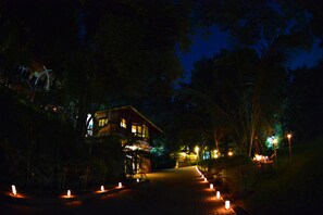 Garden - Forest Cottages (Kampala)