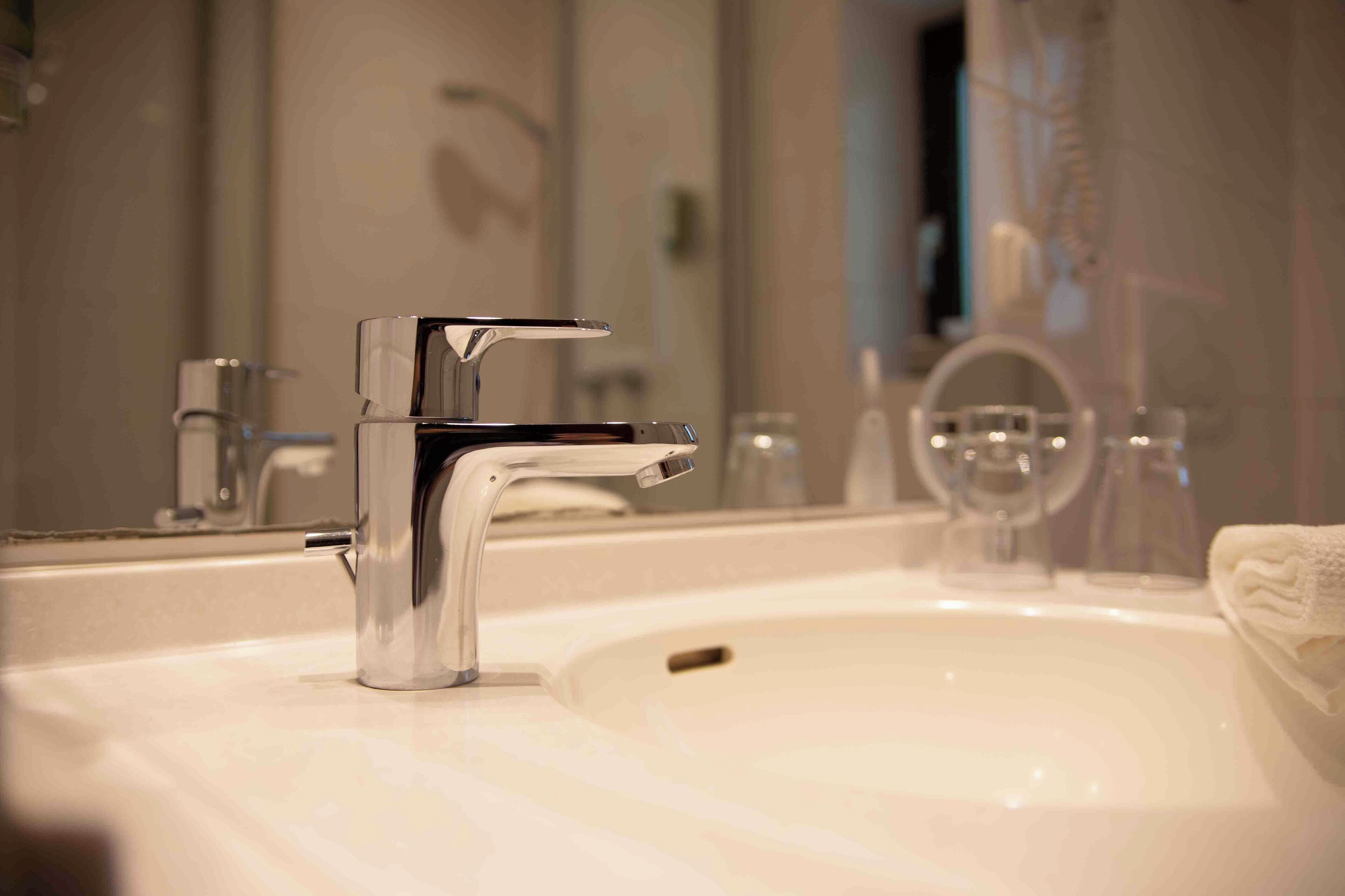 comfort room | bathroom | shower, free toiletries, hair dryer, towels