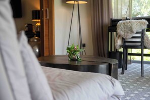 Suite | Living area