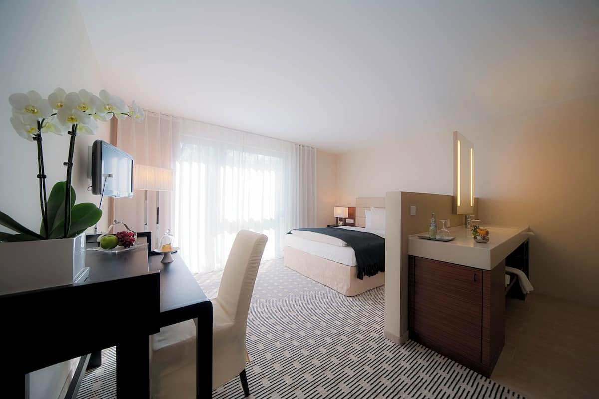 1 bedroom, minibar, in-room safe, desk