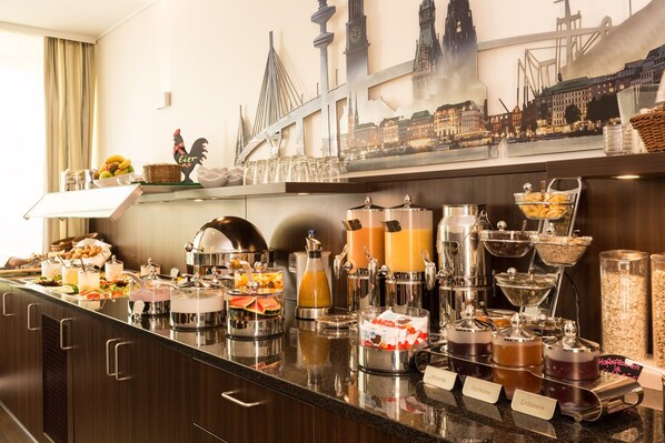 Buffet déjeuner servi tous les jours en supplément