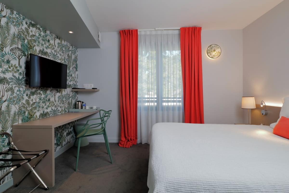 Executive Room | 1 bedroom, premium bedding, in-room safe, individually decorated