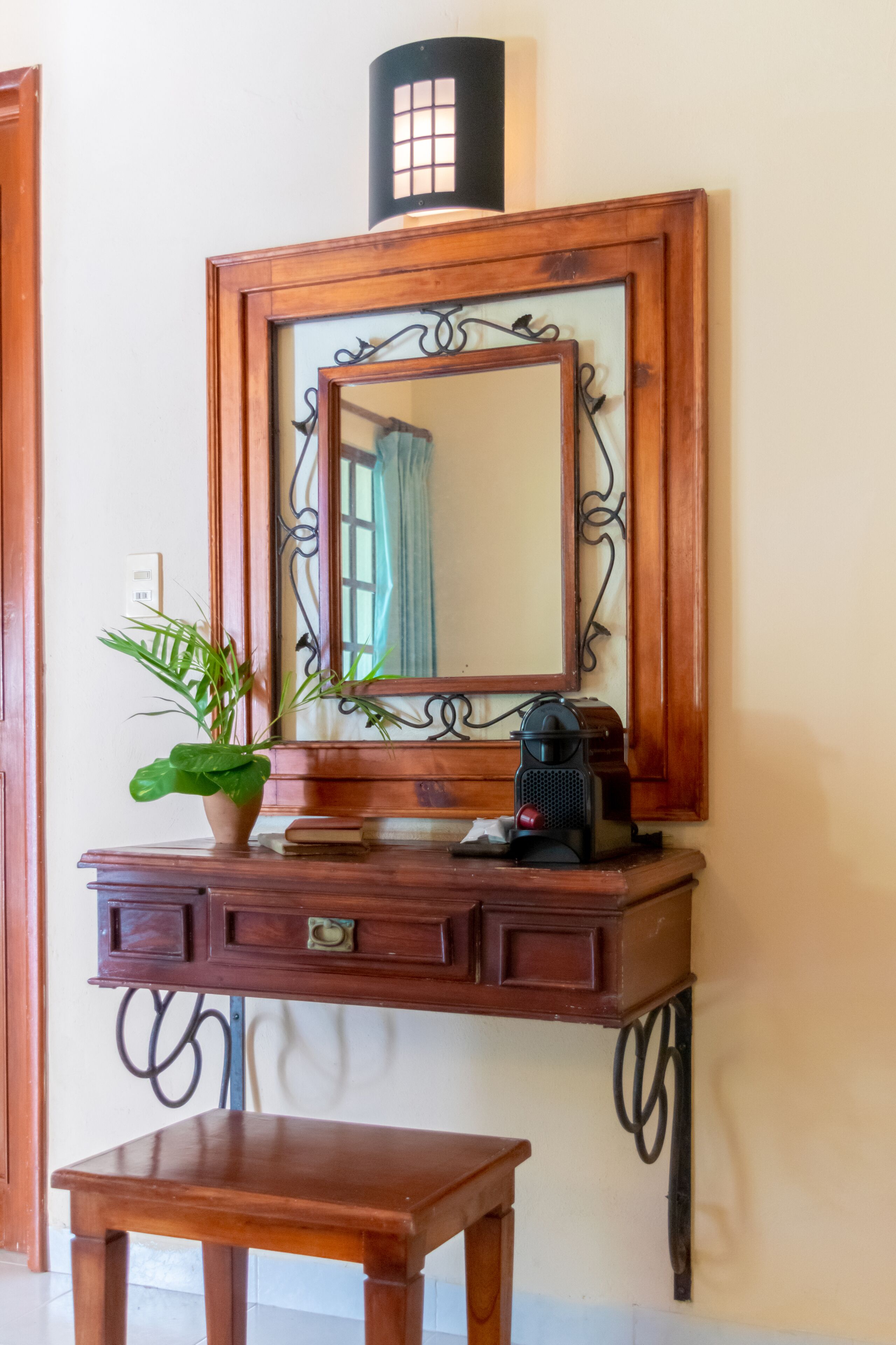 guest room king | 1 bedroom, in-room safe, desk, blackout curtains