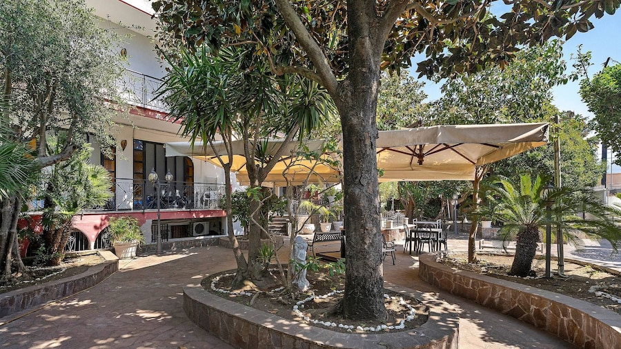Pompeii Ruins Hotel