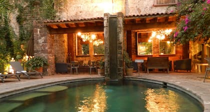 Hotel El Meson