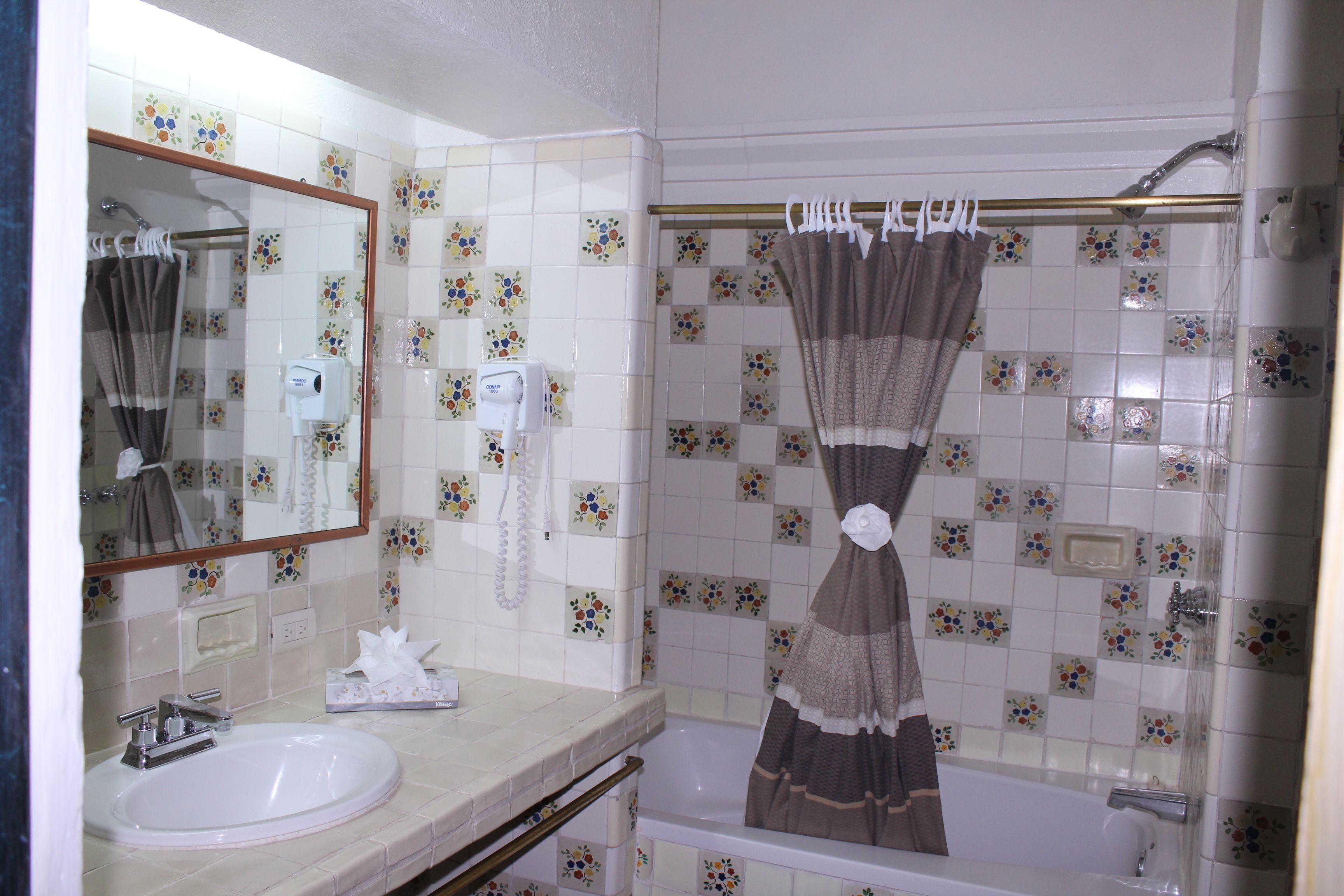 junior suite | bathroom | hair dryer, towels