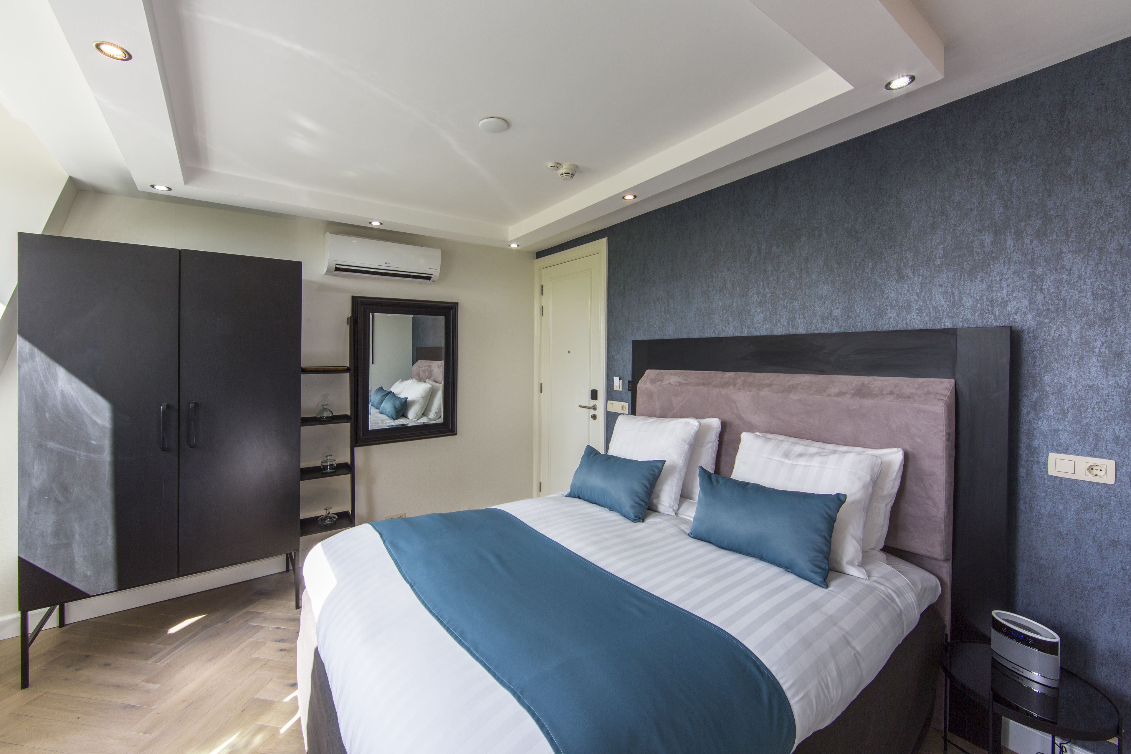 Photo - No. 377 House