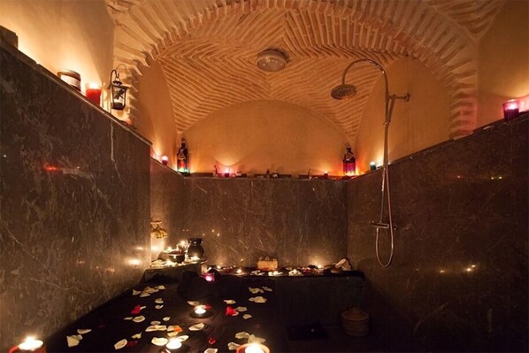Couples treatment rooms, sauna, steam room, hot springs, Turkish bath - Medina Loft & Spa (Marrakech)