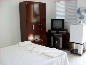 Standard Double Room (com ventilador ) - Hotel Pousada Pantanal (Itanhaém)