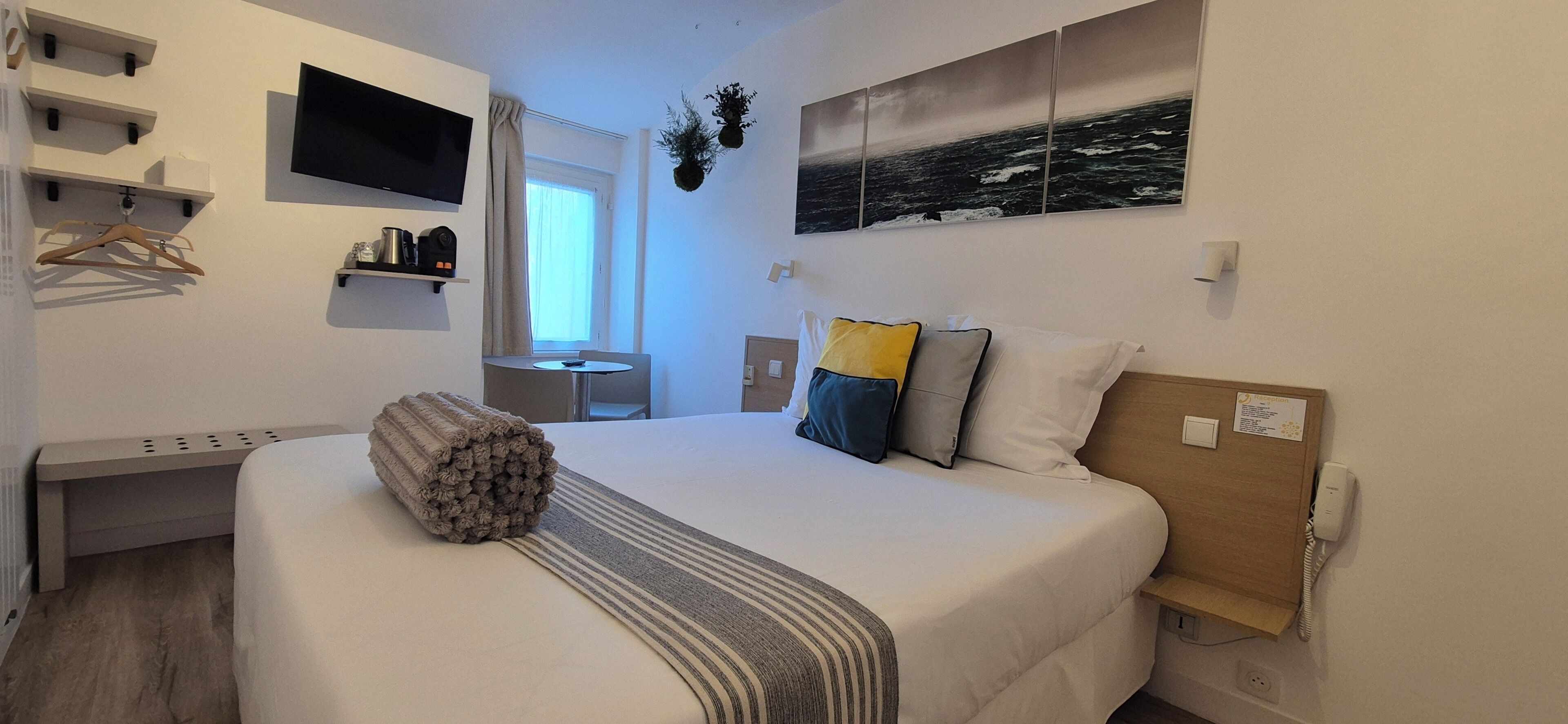 Dobbeltrom, gårdsplassområde | Allergitestet sengetøy, individuelt dekorert og individuelt innredet