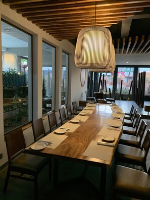 Restaurant - Isla Verde Hotel (San José)