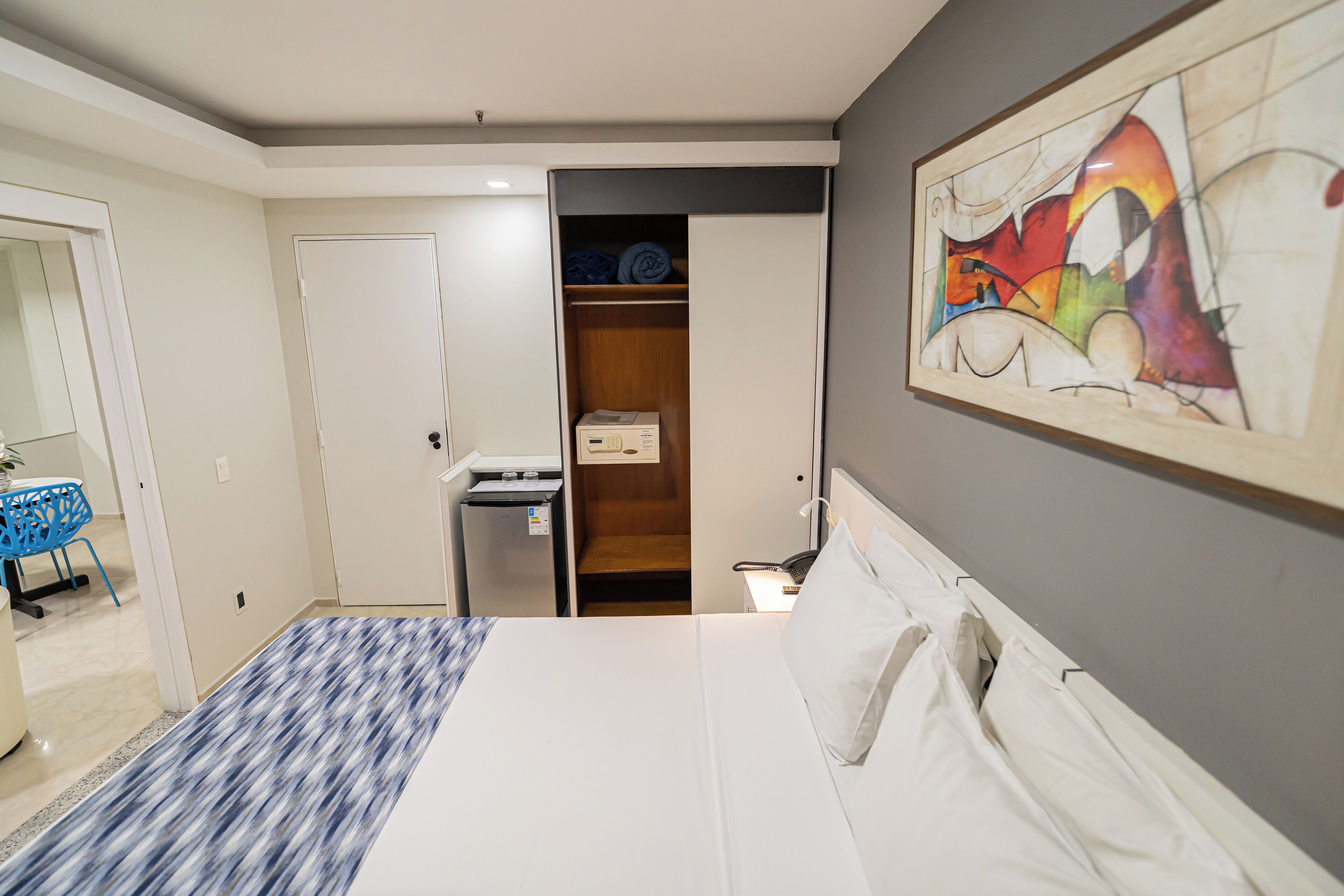 suite | 1 bedroom, minibar, in-room safe, desk