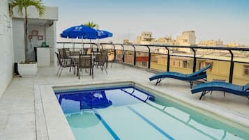 Outdoor pool, pool loungers