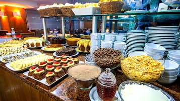 Free daily buffet breakfast